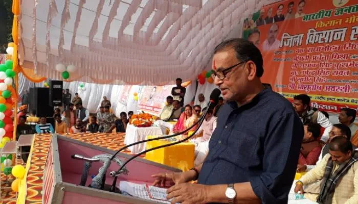 अपनी मान प्रतिष्ठा में लगी रहती थीं राजकुमारों की सरकारें : राधा मोहन सिंह