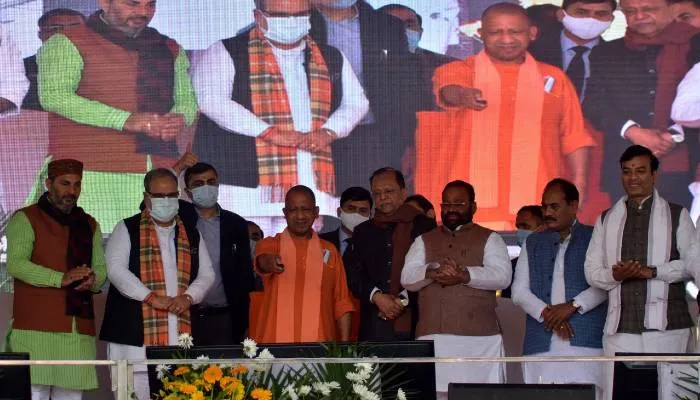 ग्राम प्रधानों का शोषण नहीं होने देंगे : मुख्यमंत्री योगी