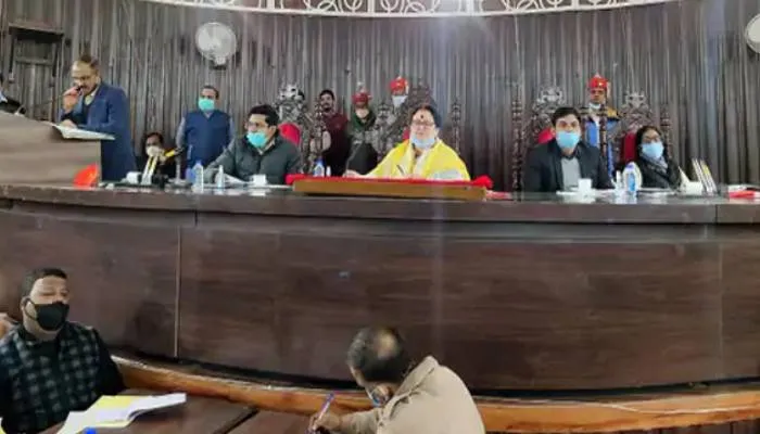 कानपुर: शहीद को प्लॉट देने के प्रस्ताव पर सदन में हंगामा, महापौर ने जताई नाराजगी