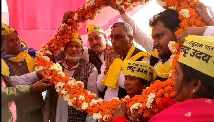 सपा गठबंधन पार्टी को जिता कर बनाएं अखिलेश की सरकार: ओपी राजभर