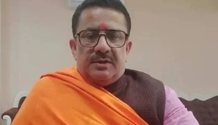 जितेंद्र नारायण सिंह त्यागी ने शिया वक्फ बोर्ड के सभी पदों से दिया इस्तीफा