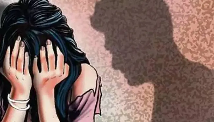 सीतापुर: महिला संग गांव के युवक ने किया दुष्कर्म, पुलिस ने नहीं लिखी रिपोर्ट