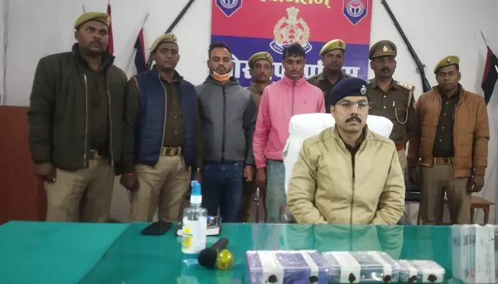 गोरखपुर: बुकिंग कर वाहन लूटने वाले गिरोह के दो सदस्यों को पुलिस ने किया गिरफ्तार