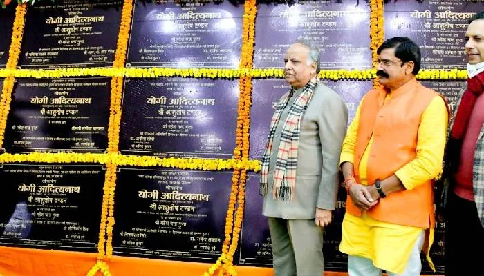 लखनऊ: नगर विकास मंत्री ने 514 करोड़ की 58 परियोजनाओं का किया शिलान्यास