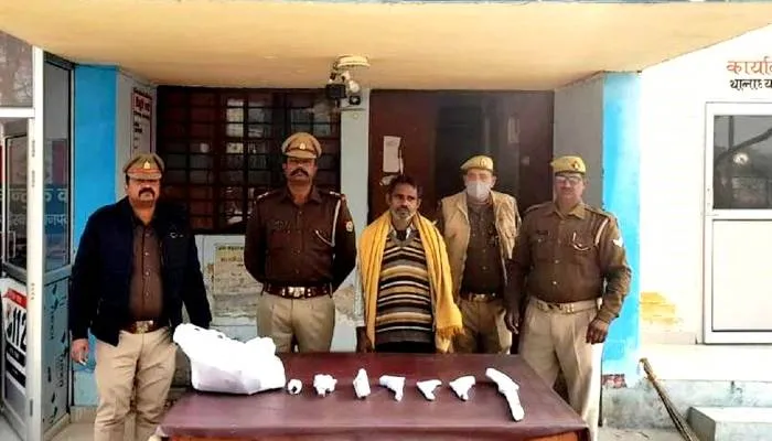 पुलिस ने किया असलहा फैक्ट्री का भंडाफोड़, एक शातिर गिरफ्तार