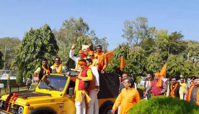 विश्व हिंदू महासंघ योगी आदित्यनाथ के आगे ढाल बनकर खड़ा होगा : भिखारी प्रजापति