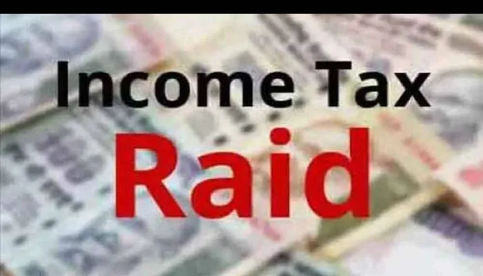 लखनऊ: सपा नेताओं के घर IT की छापेमारी में बड़ा खुलासा, 86 करोड़ से अधिक की अघोषित सम्पत्ति बरामद…