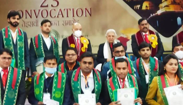 23 वें दीक्षांत समारोह का राज्यपाल ने दीप प्रज्वलित कर किया शुभारंभ, इन मेधावियों को मिला पदक