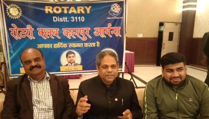 जन सेवार्थ क्लब ने गरीब बच्चों को कानपुर मेट्रो में कराया सफर