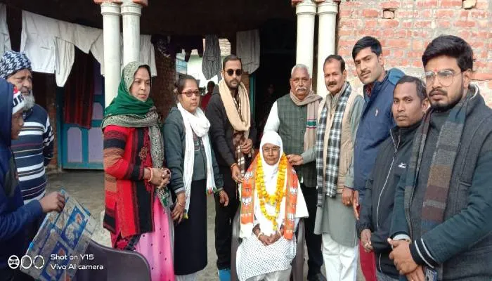 रायबरेलीः हाजी महिला ने भाजपा की ली सदस्यता, सियासी गर्मी बढ़ी