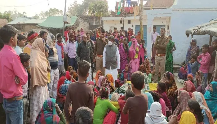 अयोध्या: लकड़ी तोड़ते समय पेड़ से गिरकर युवक की मौत