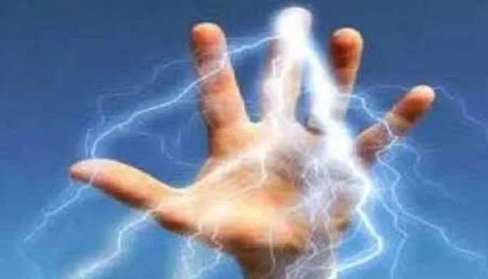 कुशीनगर: करंट की चपेट में आने से मजदूर की मौत, भवन स्वामी भी गंभीर