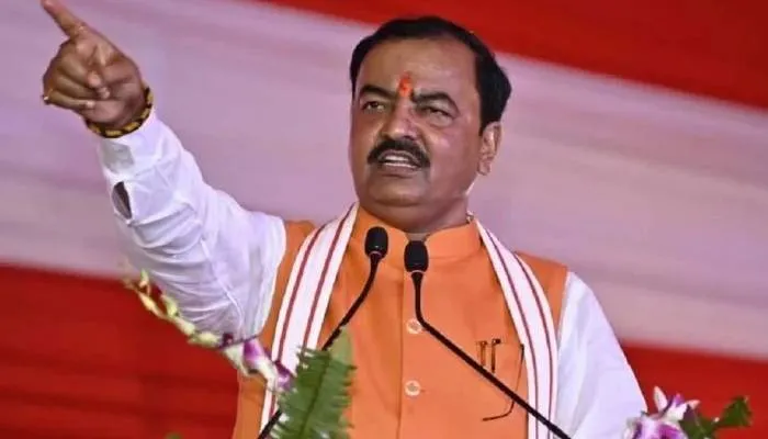 अखिलेश के बयान पर केशव का पलटवार, कहा- ‘चोर की दाढ़ी में तिनका’