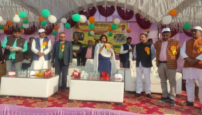 खेलों से बच्चे सीखते हैं अनुशासन: सीडीओ