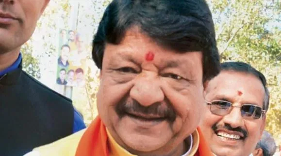 भाजपा महासचिव विजयवर्गीय ने बोली बड़ी बात- अगर दिग्विजय गोमांस खाना उचित मानते हैं तो नाम बदलकर रख लें ‘दिग्विजय खान’