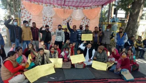 हल्द्वानी: आपदा के 70 दिन बाद भी शासन-प्रशासन ने नहीं ली क्षतिग्रस्त नहर की सुध, गुस्साए किसानों का प्रदर्शन