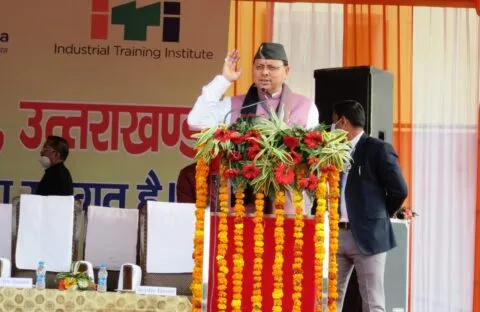 हल्द्वानी: दीक्षांत समारोह में पहुंचे मुख्यमंत्री, बोले- मैं राजनीति में अभी भी विद्यार्थी हूं