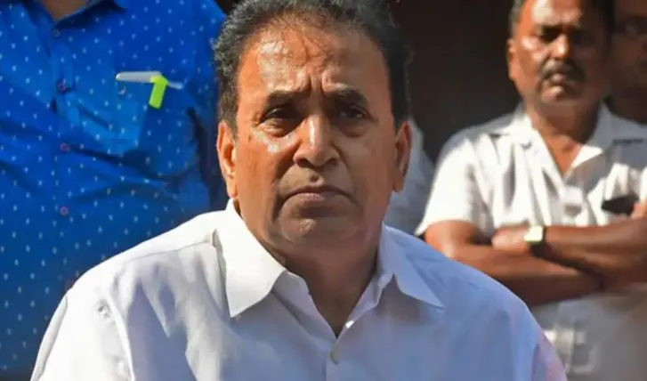 भ्रष्टाचार जांच: आयोग ने स्थगन मांगने पर अनिल देशमुख पर 50,000 रुपये का लगाया जुर्माना