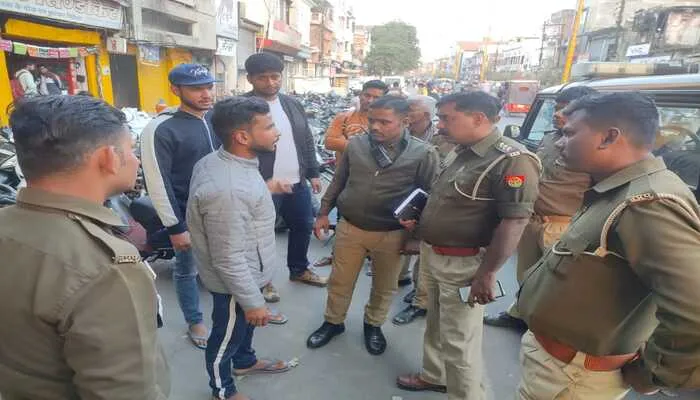 अयोध्या: रिकाबगंज में बैंक से निकले युवक के साथ टप्पेबाजी, जांच में जुटी पुलिस