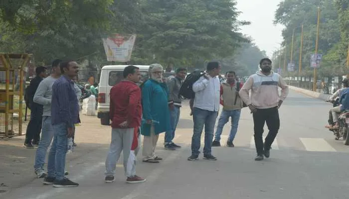 पीएम मोदी की रैली के लिए गईं बसें, अयोध्या डिपो हुआ खाली