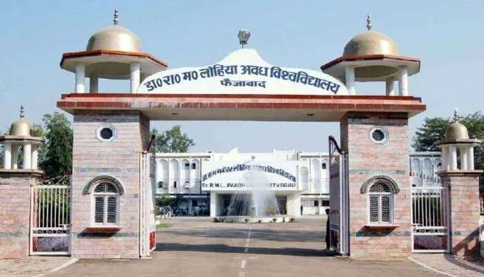 अवध विवि में सुधीर सिंह ने वित्त अधिकारी का संभाला कार्यभार