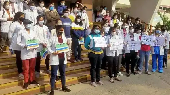 NEET-PG Counseling Delay: तीन अस्पतालों के रेजीडेंट डॉक्टरों ने नियमित सेवाओं का किया बहिष्कार