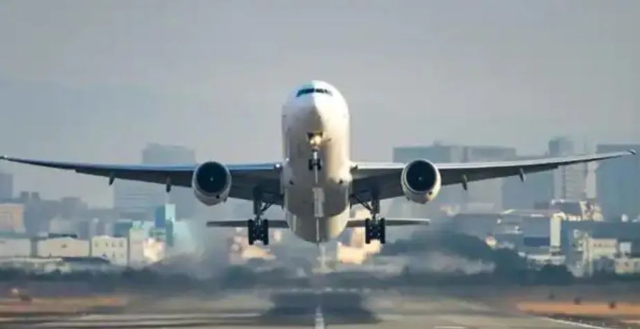 ओमीक्रोन का खौफ: 15 दिसंबर से नहीं शुरू होंगी अंतरराष्ट्रीय उड़ानें, डीजीसीए का फैसला