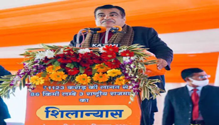 उप्र में अगले पांच साल में बनेंगी पांच लाख करोड़ रुपये की सड़कें: गडकरी