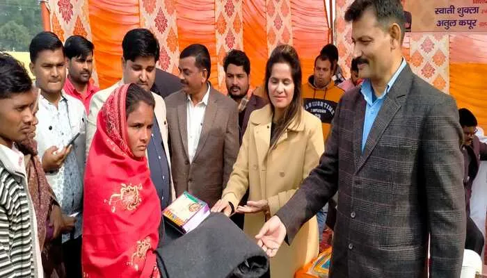 हरदोई: तहसील अध्यक्ष विकास मिश्रा की ओर से हुआ कंबल वितरण कार्यक्रम का आयोजन