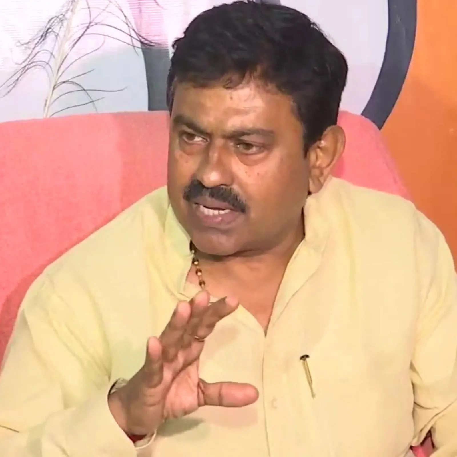 लखीमपुर खीरी: केंद्रीय मंत्री की बर्खास्तगी की मांग ने पकड़ा जोर, धरना प्रदर्शन