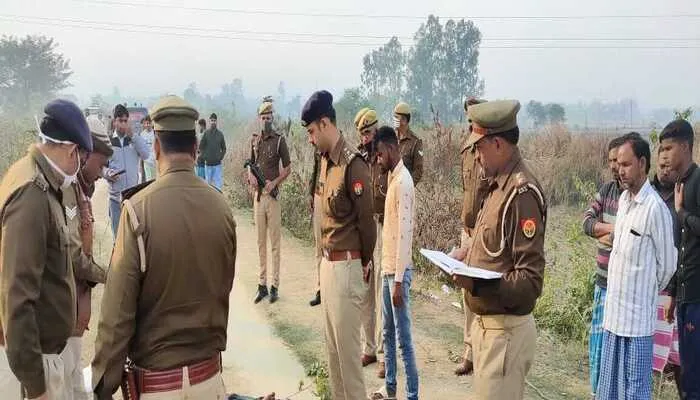 बाराबंकी: खून से लथपथ युवक का शव हुआ बरामद, हत्या की आशंका