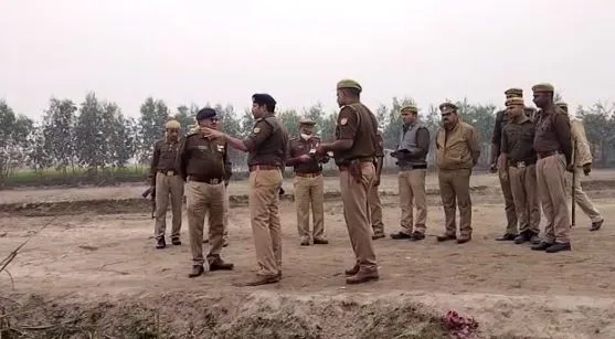 बदायूं: दो दिन से लपता युवक का मर्डर, पहले पीटा बाद में गर्दन काट उतार दिया मौत के घाट