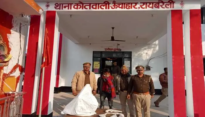 रायबरेली: छापेमारी कर पुलिस ने पकड़ा अवैध असलहों का जखीरा