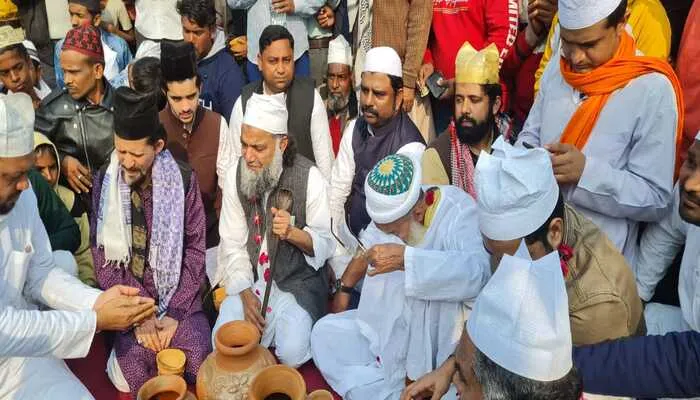 रायबरेली: जुलूस ए गागर जायरीनों के आकर्षण का रही केंद्र