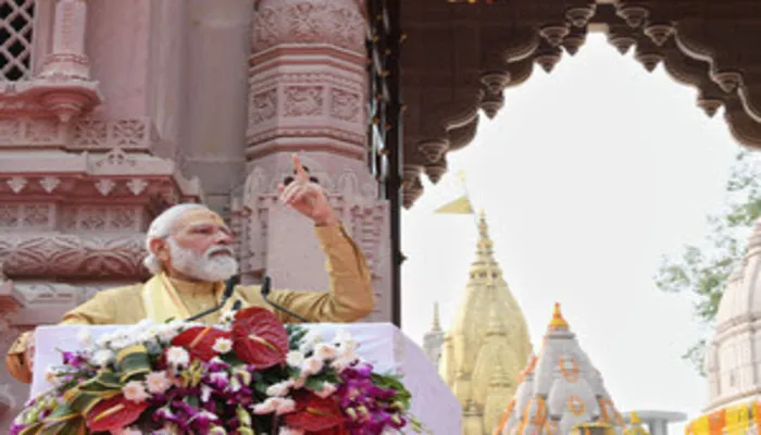 पीएम मोदी ने बनारसी भोजपुरी और ‘हर हर महादेव’ के साथ किया उद्बोधन