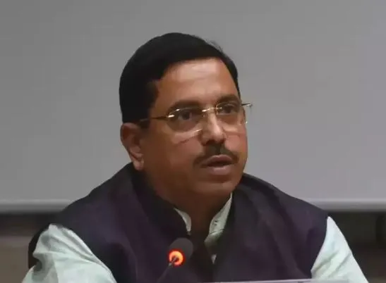 संसदीय कार्य मंत्री जोशी बोले- विपक्ष का संसद में चर्चा नहीं करना, शोर-शराबा करना दुर्भाग्यपूर्ण