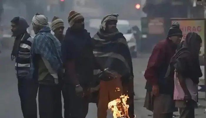 बर्फीली हवाओं से ठिठुरा उत्तर प्रदेश, नजीबाबाद में तापमान 2.5 डिग्री