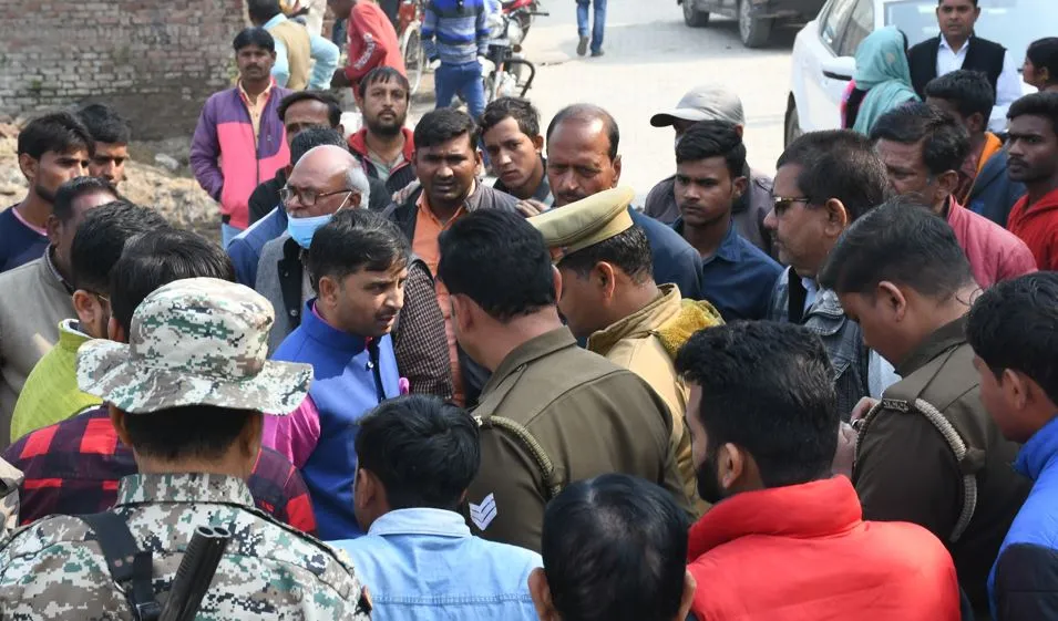 बरेली: काला कोट पहनकर आए माफिया का बीडीए टीम पर हमला