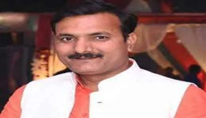 शिक्षा के बाजारीकरण के लिये पूर्व की सरकारें जिम्मेदार: सतीश द्विवेदी