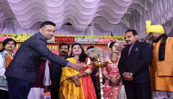 अयोध्या: भरतकुण्ड महोत्सव में चौथे दिन बही भक्ति की रसधारा