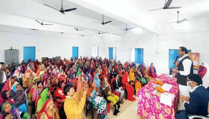 चित्रकूट: मानिकपुर विधायक ने संवाद कर सुनीं महिलाओं की समस्याएं