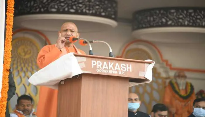 शिक्षा के बगैर सामाजिक क्रांति संभव नहीं: सीएम योगी