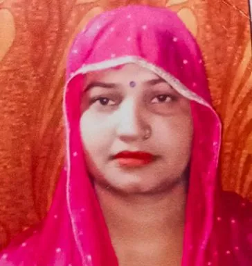 बरेली: बीमार मां का इलाज कराया तो पत्नी ने फंदे से लटककर दे दी जान, आए दिन होता था पति पत्नी में झगड़ा