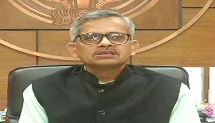 सांसद आदर्श ग्राम योजना के बचे कार्यों को पूरा कराकर करें अपलोड: राजेंद्र तिवारी