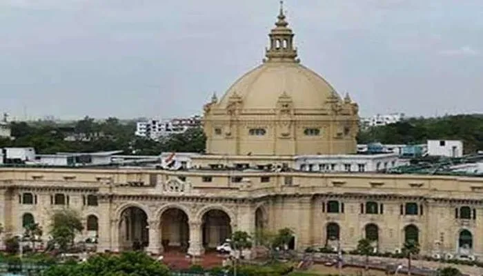 लखनऊ सचिवालय में पास धारकों का किसी भी गेट से आना-जाना हुआ आसान