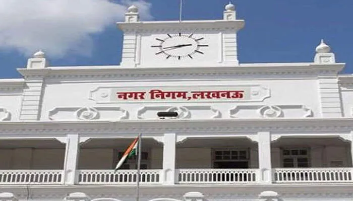 लखनऊ: न्यायालय का आदेश भी नहीं मानते नगर निगम के अफसर
