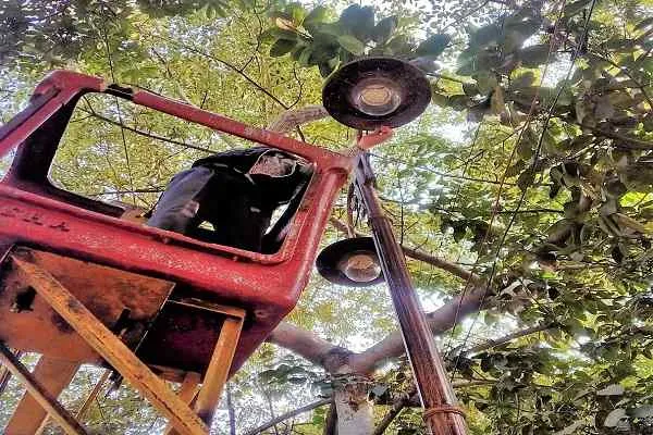 मुरादाबाद : लाखों रुपये खर्च के बाद भी जगमग नहीं हो सकीं महानगर की सड़कें