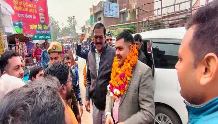 हरदोई: परमवीर चक्र विजेता कैप्टन योगेंद्र सिंह यादव का हुआ भव्य स्वागत