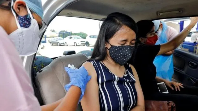 स्वास्थ्य मंत्री मांडविया बोले- भारत में 50 प्रतिशत से अधिक आबादी को लगी वैक्सीन की दोनों डोज