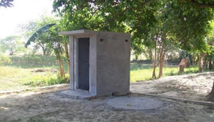 वोट बैंक के चक्कर में पूर्व प्रधानों ने अपात्रों के नाम शौचालयों के निर्माण की सूची में किए शामिल